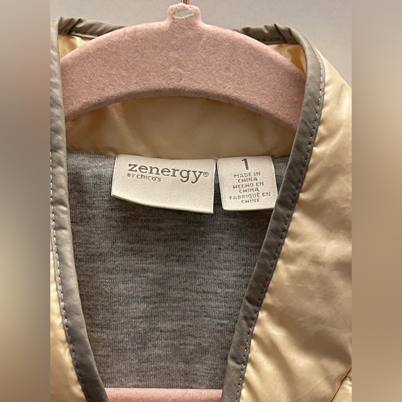 Chicos, Francine Filled Cozy Vest, Zynergy US Size 8 Medium Zip Front Pockets - Picture 2 of 8